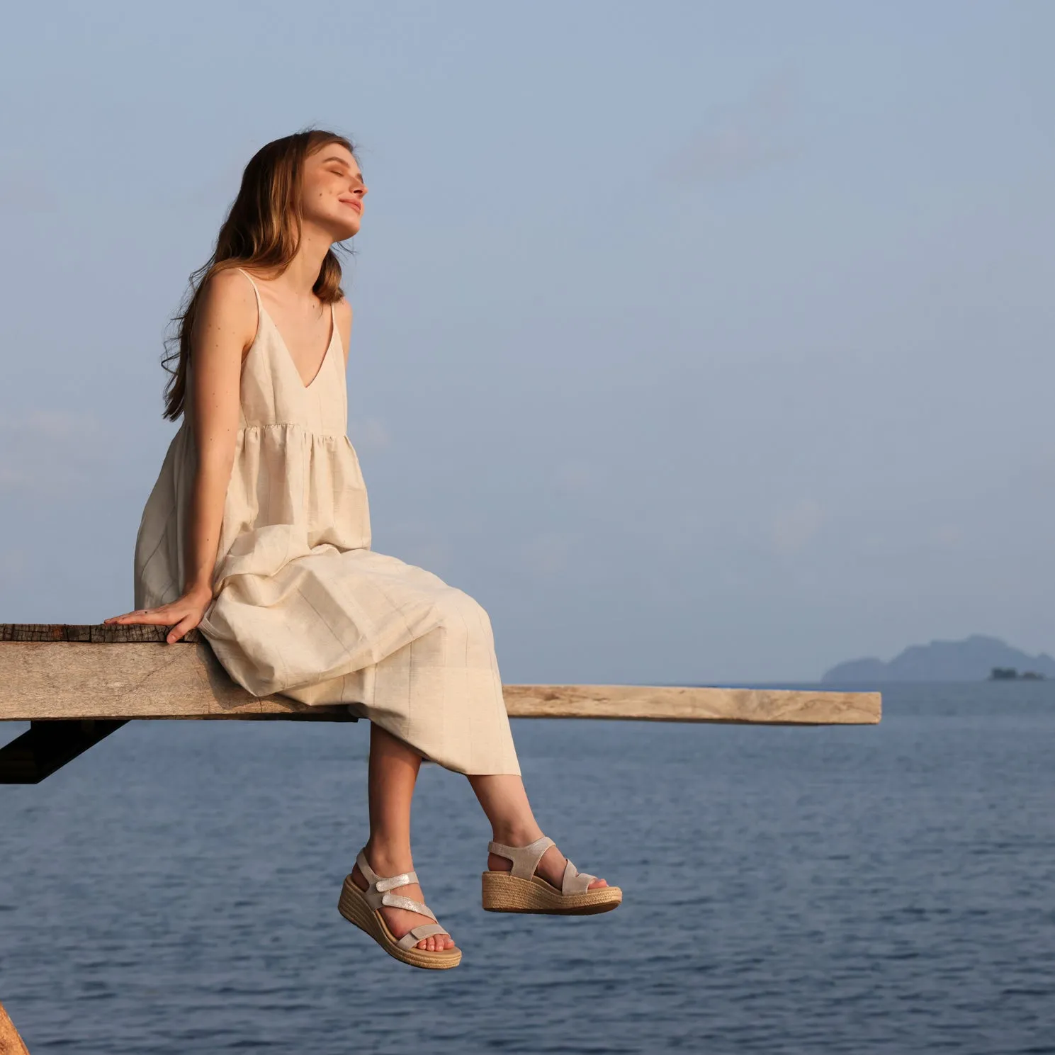 Riviera Adjustable Sandal Metatarsal